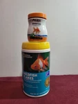 Lm Aqueon / National Geographic Goldfish Flakes 2 Full Bottles Food. Fixed Price $15.00.