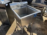 Advance Tabco Commercial 1 Compartment Stainless Steel Wash Sink X 29.5 Nsf. Fixed Price $350.00.